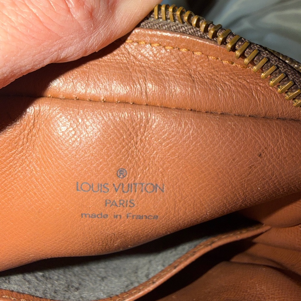 Authentic Louis Vuitton Monogram Amazon crossbody - Picture 8 of 13